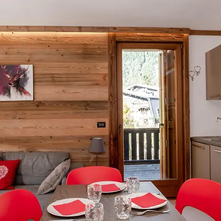 Cosy Avec Terrasse Au Centre-ville, 4 Pers, Parking, Wifi - Fr-1-343-222 Appartement Chamonix