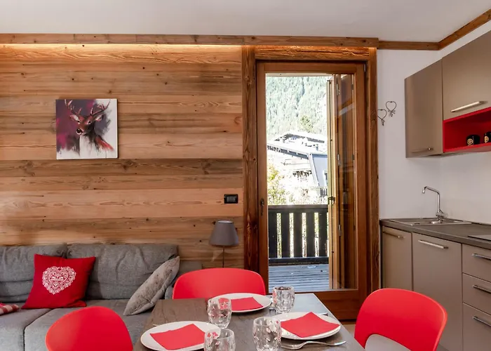 Cosy Avec Terrasse Au Centre-ville, 4 Pers, Parking, Wifi - Fr-1-343-222 Appartement Chamonix