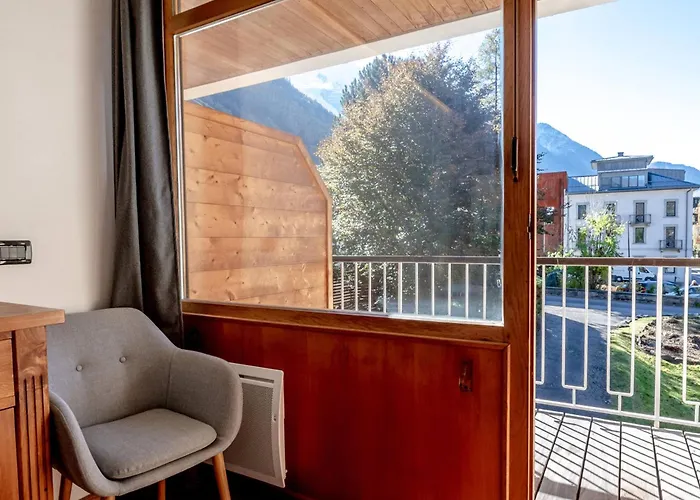 Cosy Avec Terrasse Au Centre-ville, 4 Pers, Parking, Wifi - Fr-1-343-222 *